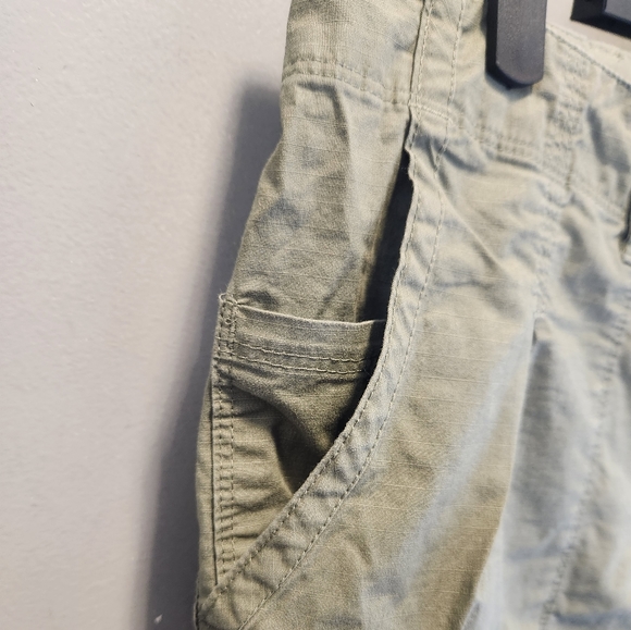 NWOT Womens Sz 10 Green Short - Picture 4 of 5